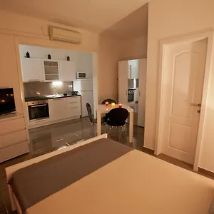Appartamento 2, Zara